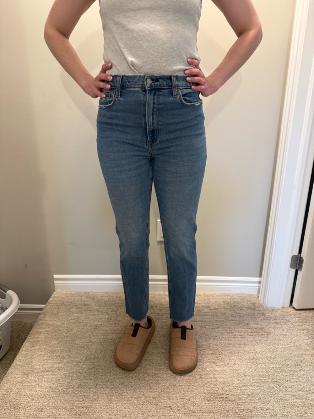 Abercrombie & Fitch High-Rise Straight Leg Jeans - Light Blue Wash